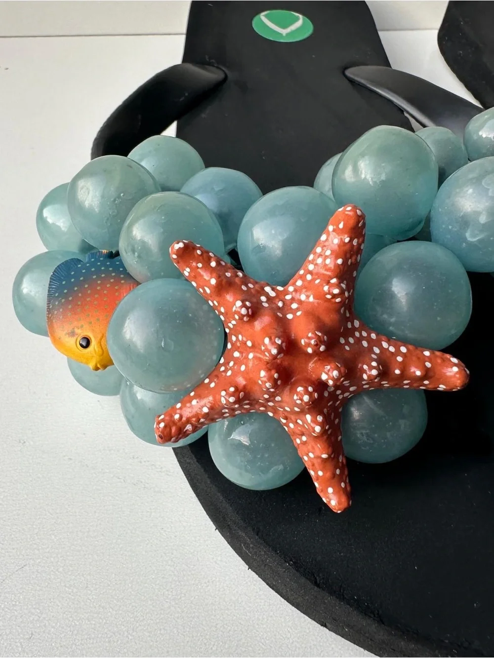 Hotflop Blue Bubble Grapes Flip Flops Starfish Tropical Fish Beach Sandals Sz 11